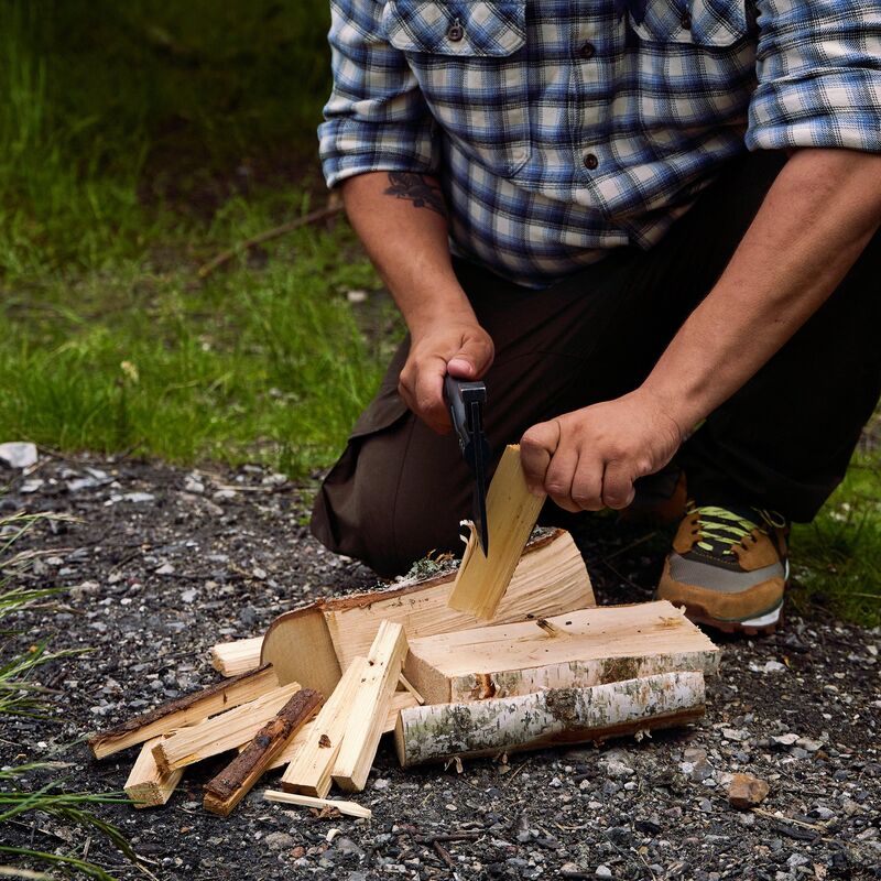 Outdoor Kirves Teräsuojalla, Small