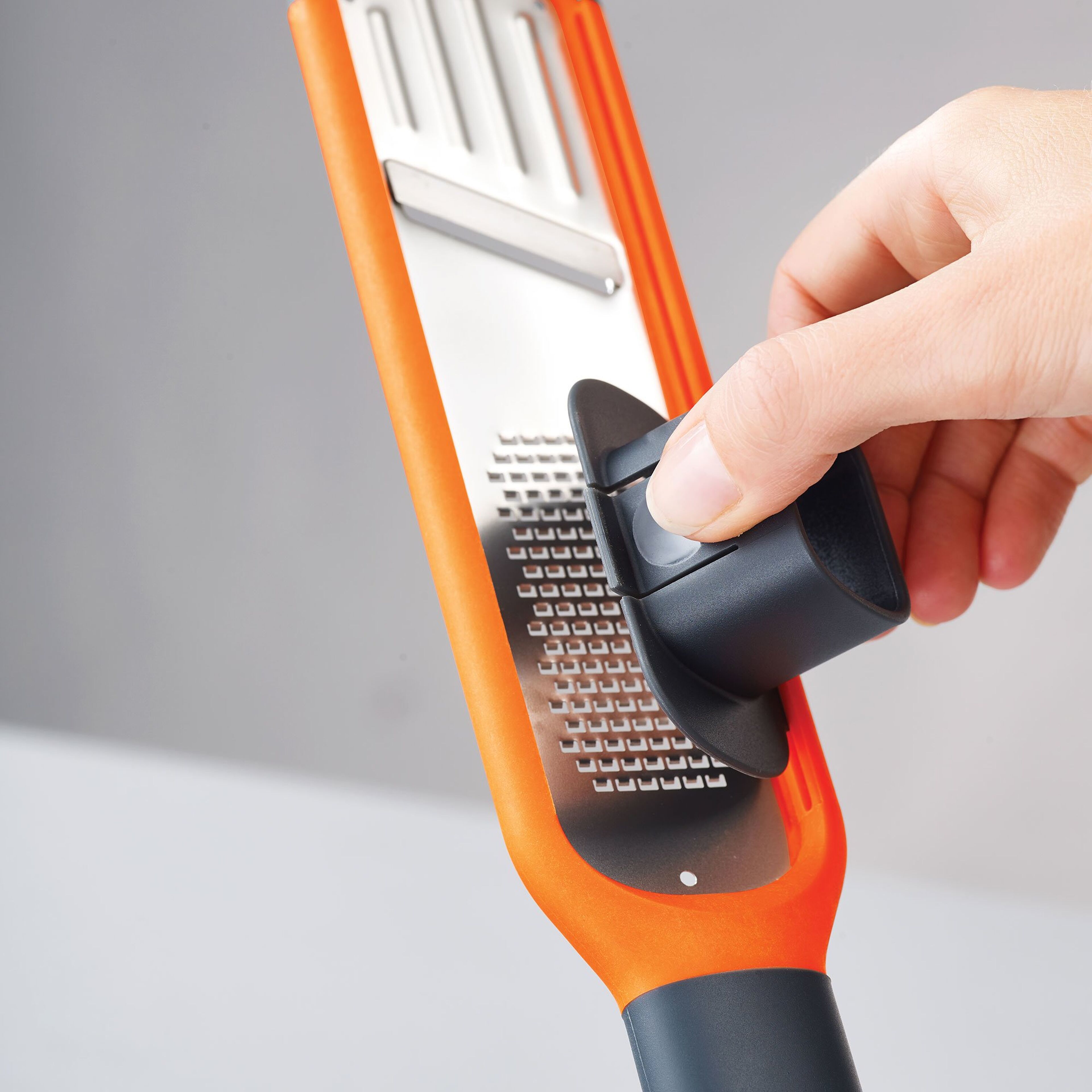 joseph-joseph-handi-grate-mini-mandolin-20048-58210-3