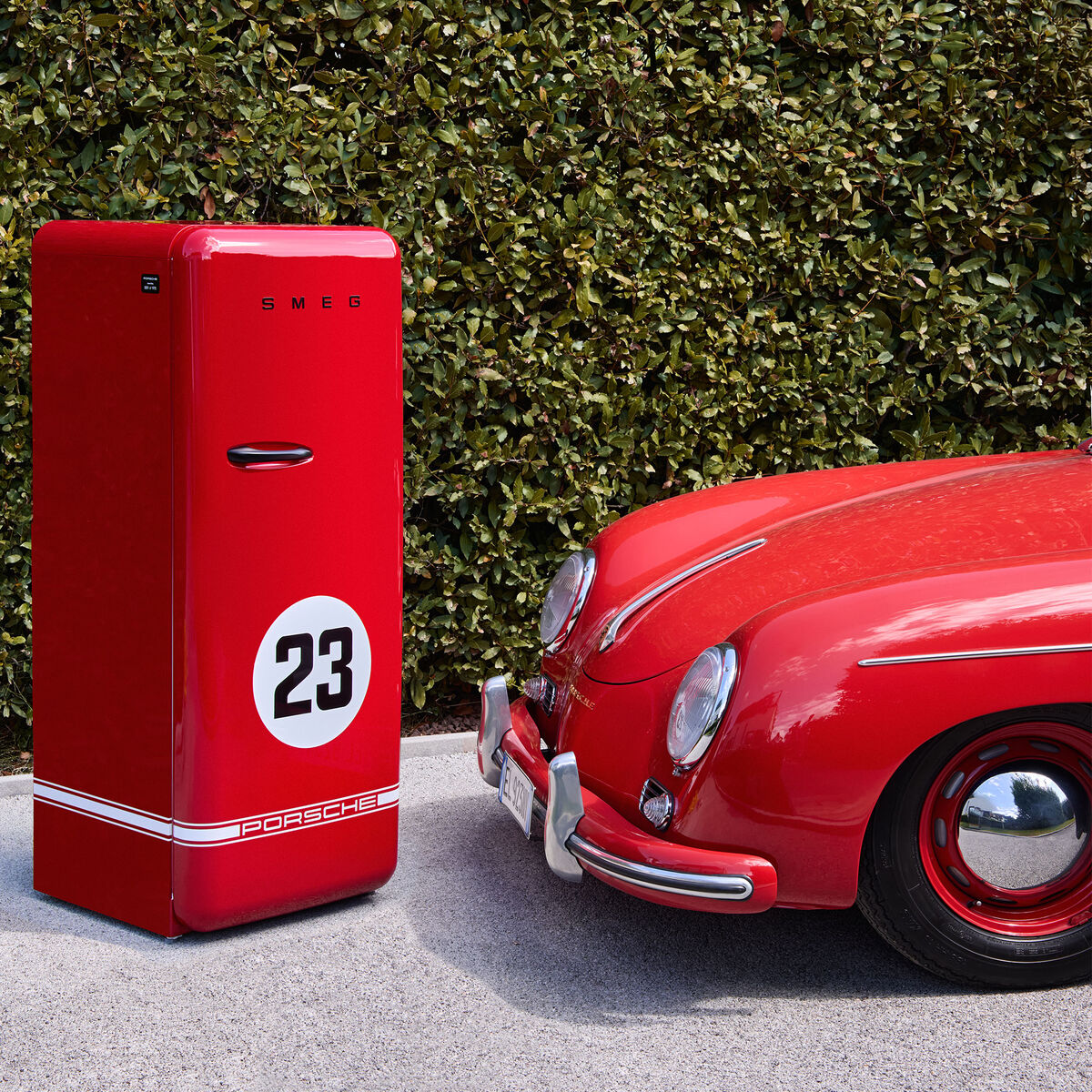 Porsche Limited Edition kjøleskap med fryseboks FAB28RDP9176, Salzburg Red