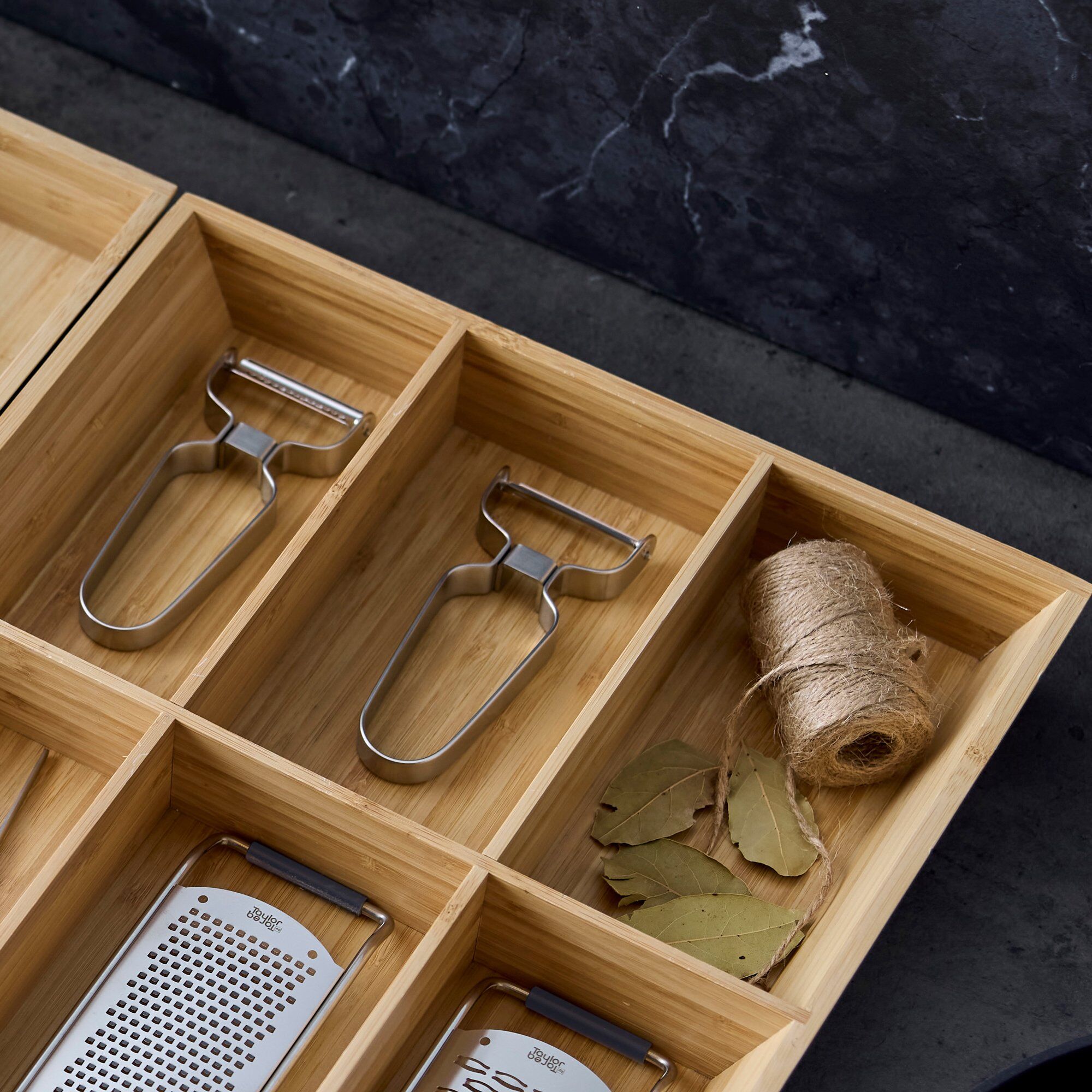 Alternativ bild 1 för Kitchenware by Tareq Taylor Diversity zestjärn, rostfritt stål