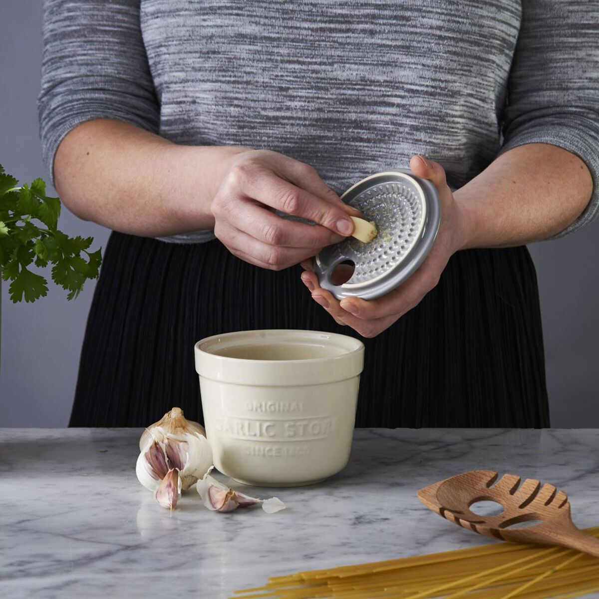 Mason Cash Hvitløksbeholder med rivelokk