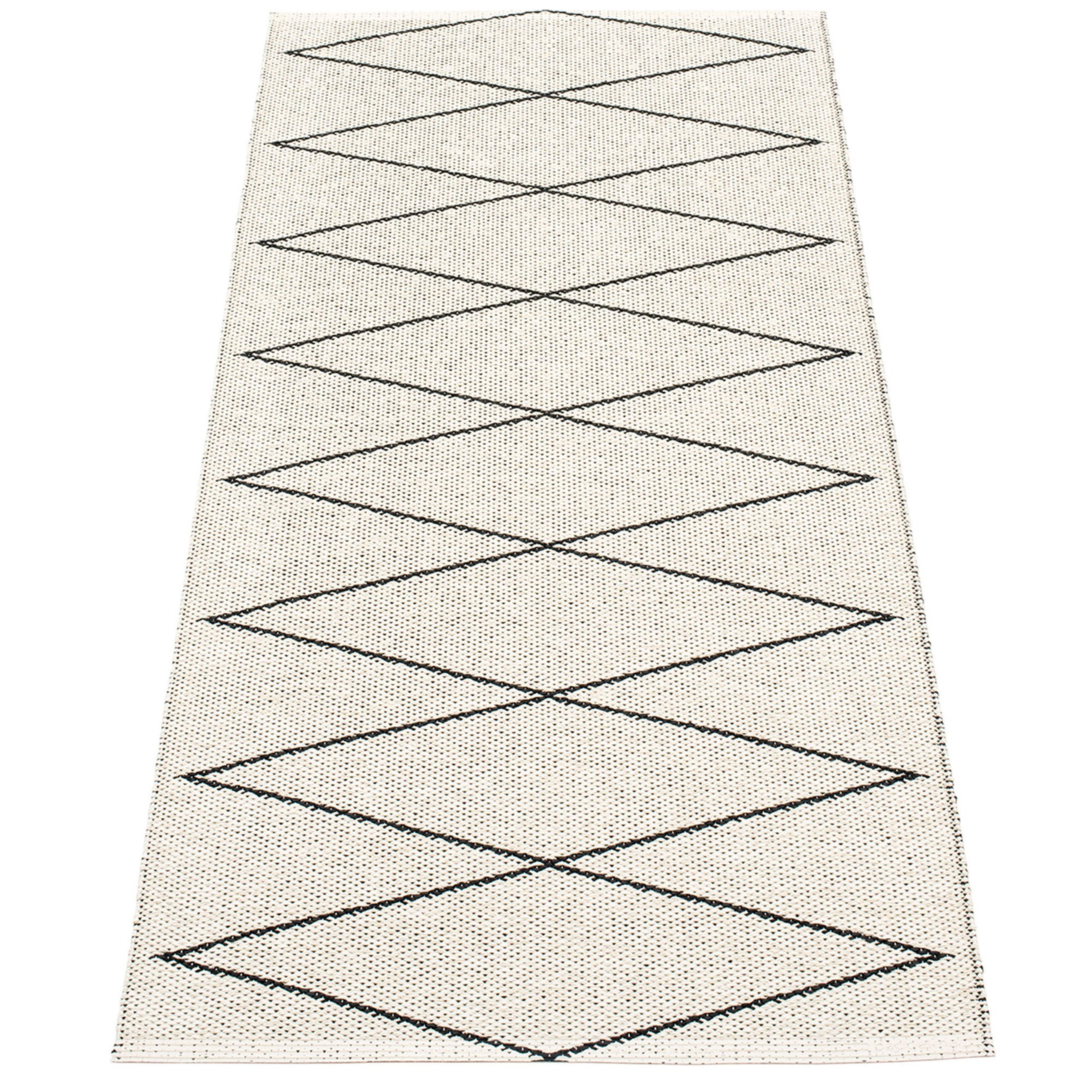 pappelina-gulvtaeppe-max-black-vanilla-mxx724-51462-2