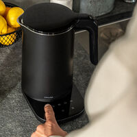 Enfinigy Pro vandkedel 1 liter, sort