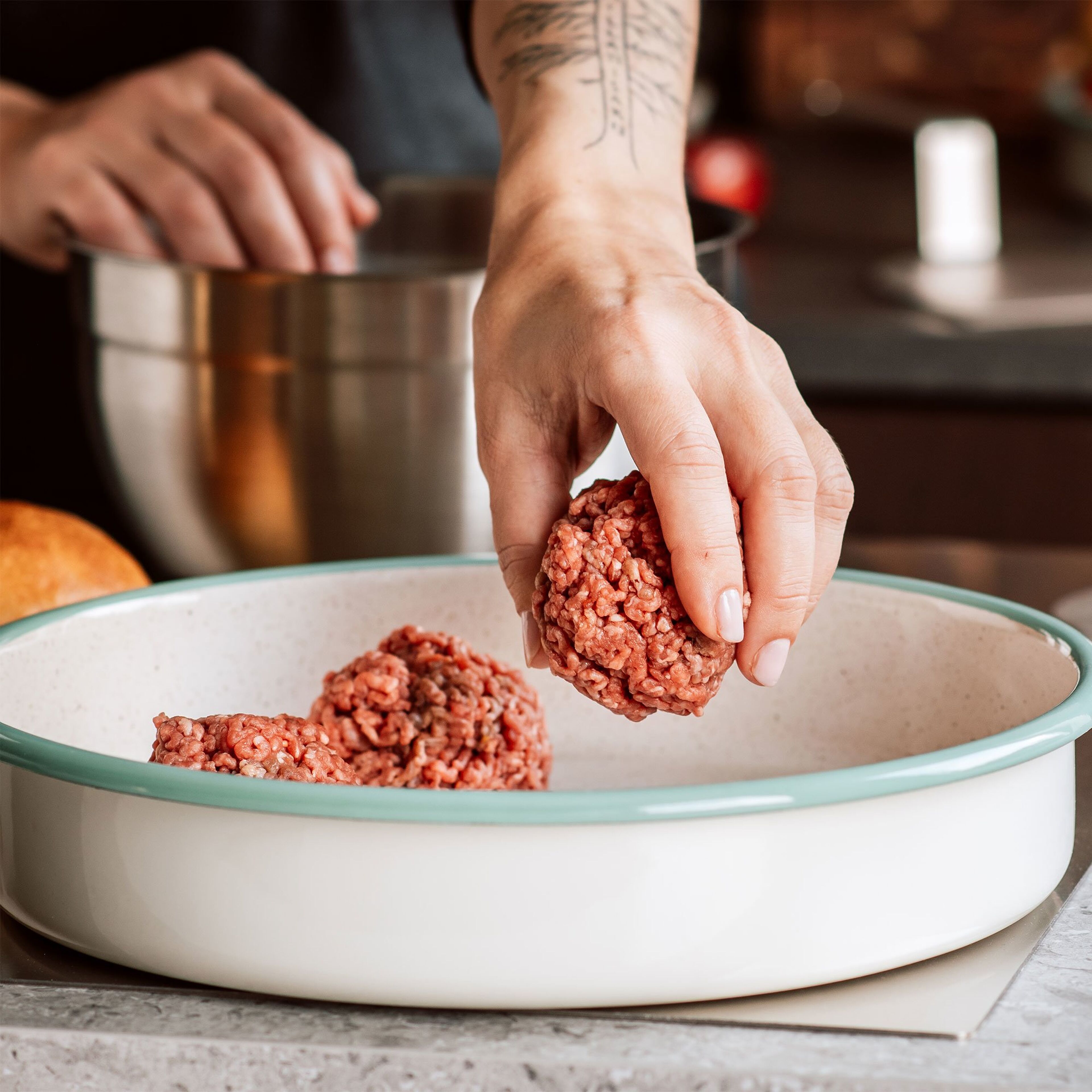 kockums-jernverk-rundt-ovnfast-fad-creme-lux-rpan28-004-60230-3