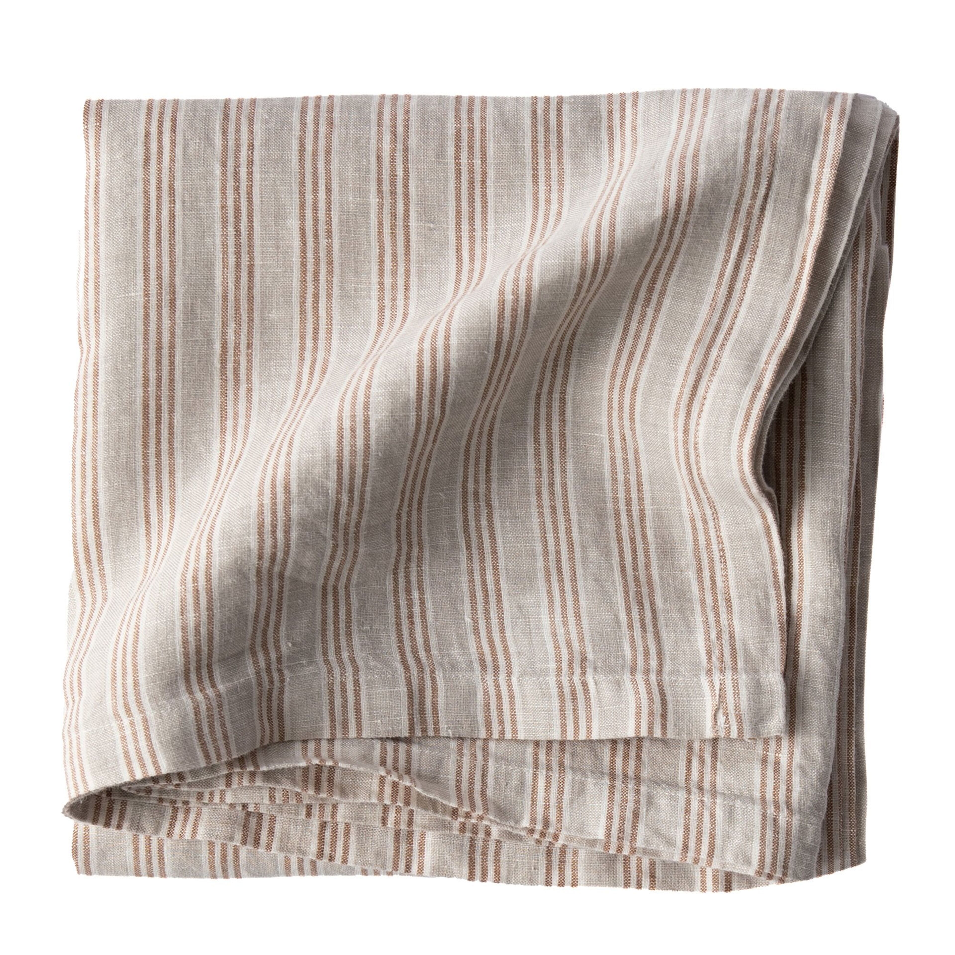 Bordsduk i linne 145x145 cm, hazelnut stripe