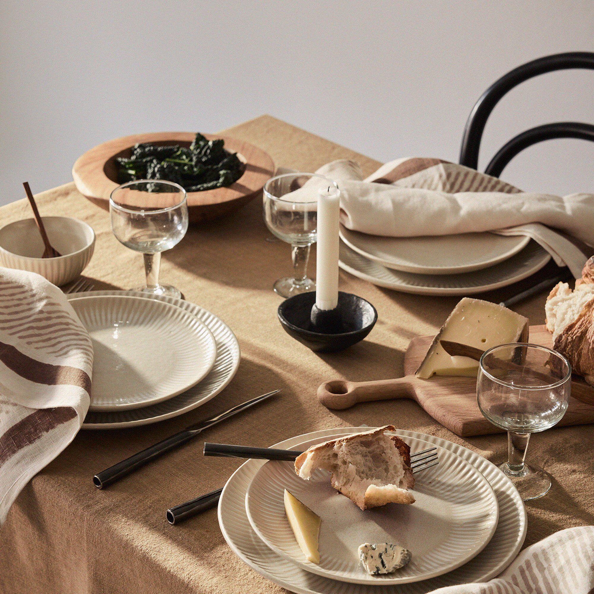 Kulho (medium), tiikki