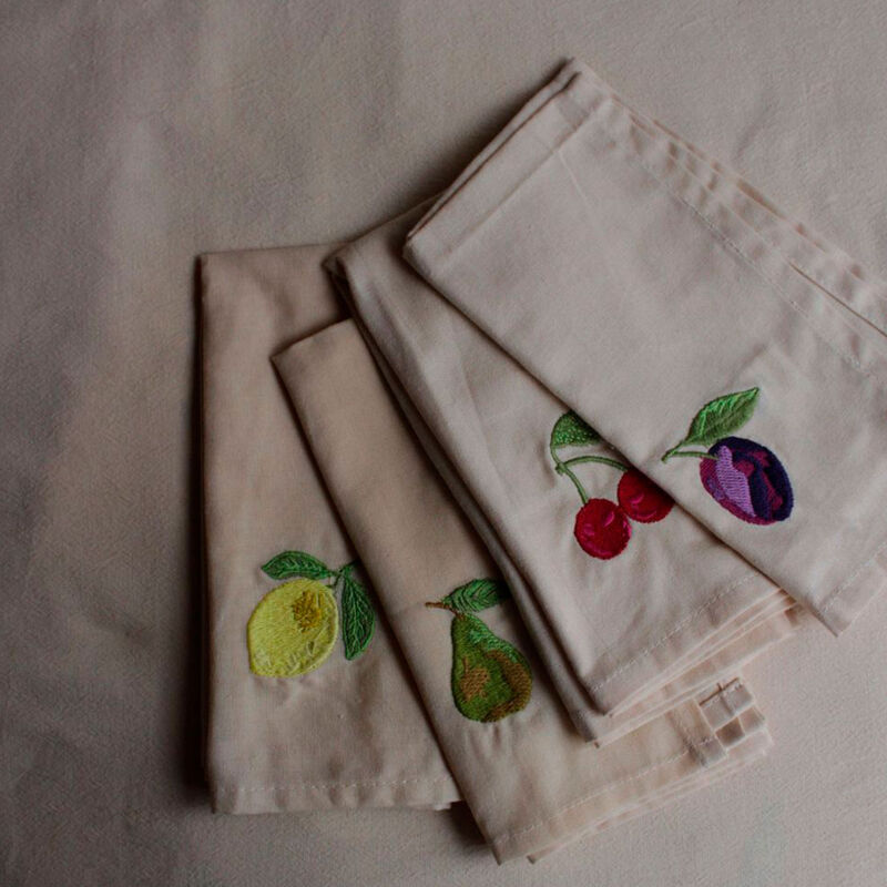 Midnatt Tutti Frutti serviett 40×40 cm 4-pakning, beige