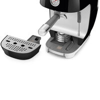 Manuaalinen espressokone Cold Brew -toiminnolla, musta