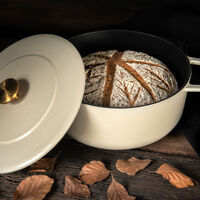 Valurautapata kannella 24 cm/3,8 litraa, hiekka