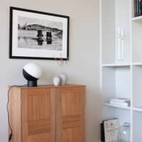 Contur bordslampa, 20 cm, svart/vit