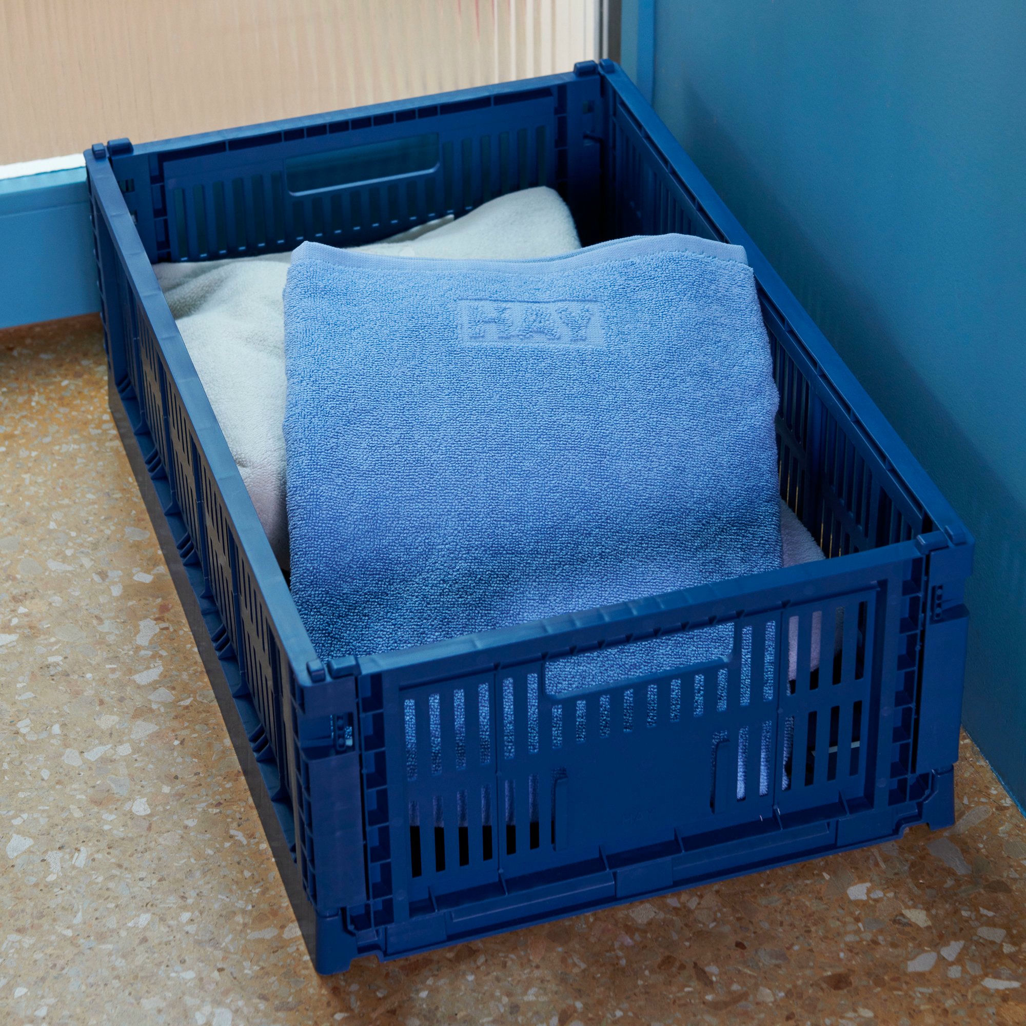 Alternativ bild 1 för HAY Colour Crate förvaringslåda large, dark blue