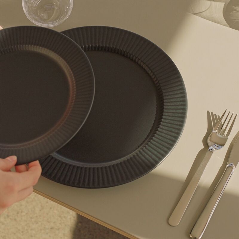 Legio Nova Black dyb tallerken 25 cm