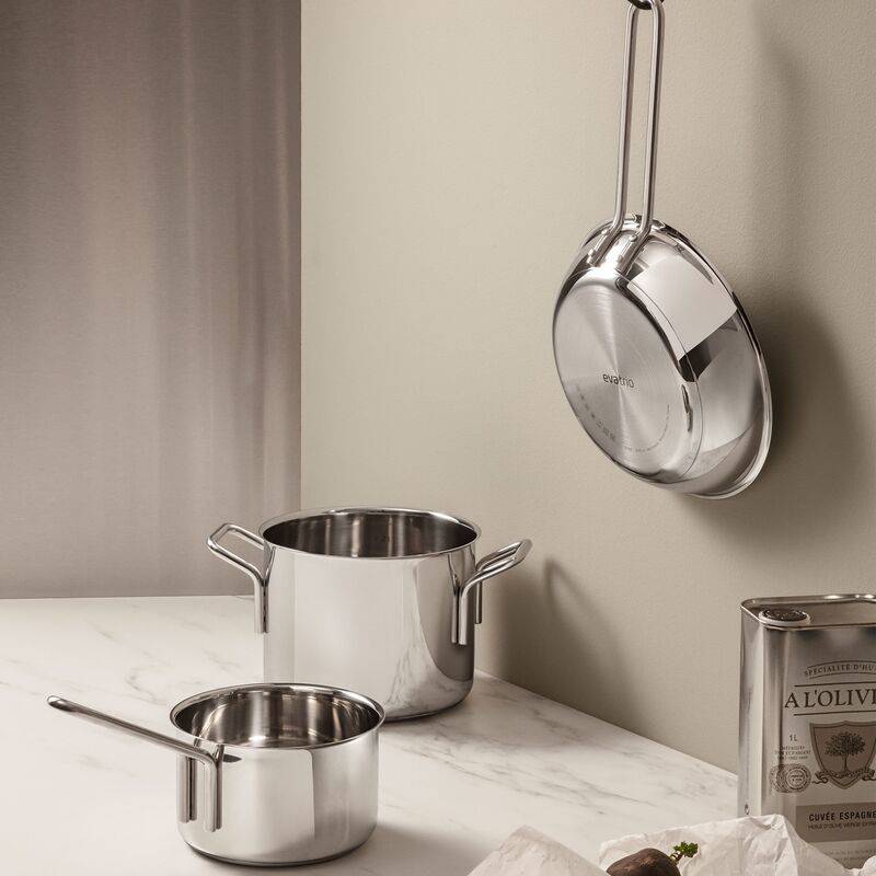 Kattilasarja 2 osaa + paistinpannu 20 cm