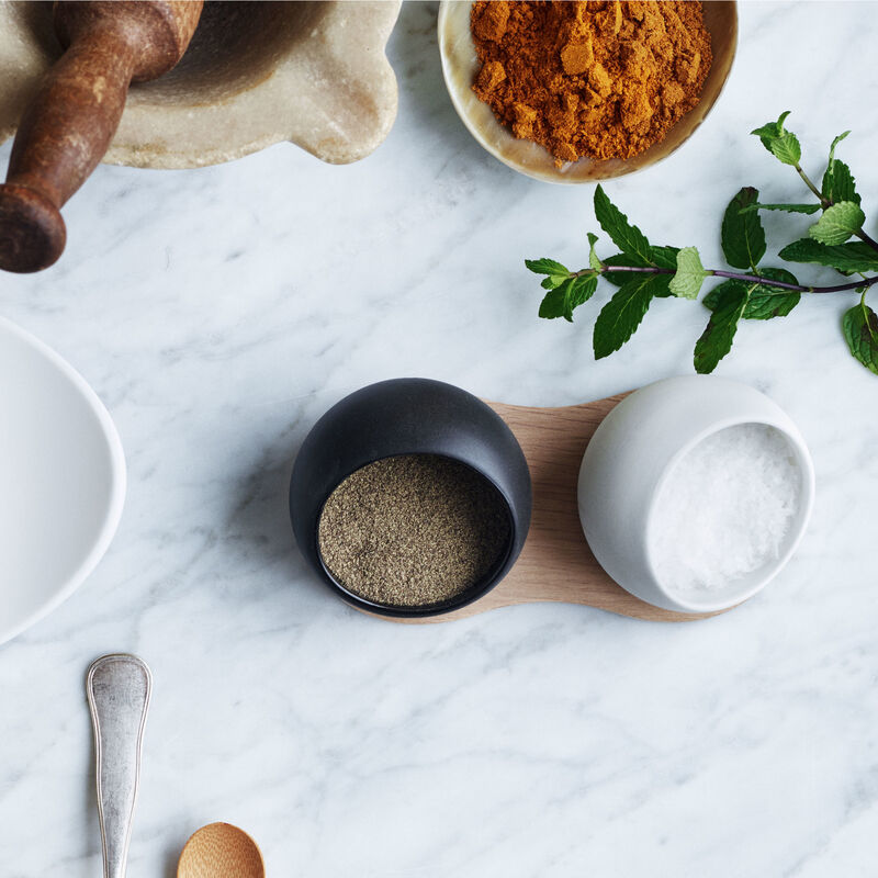 Salt- og Pepperkar Porselen