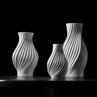Lyngby Porcelæn Twist vase 18 cm, hvit