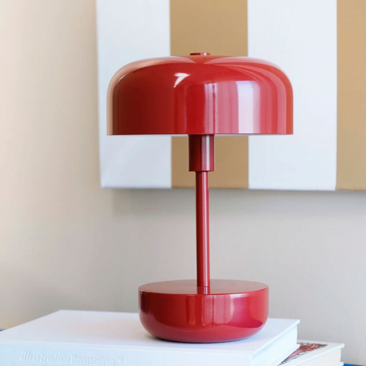 Haipot genopladelig LED bordlampe, mørkerød