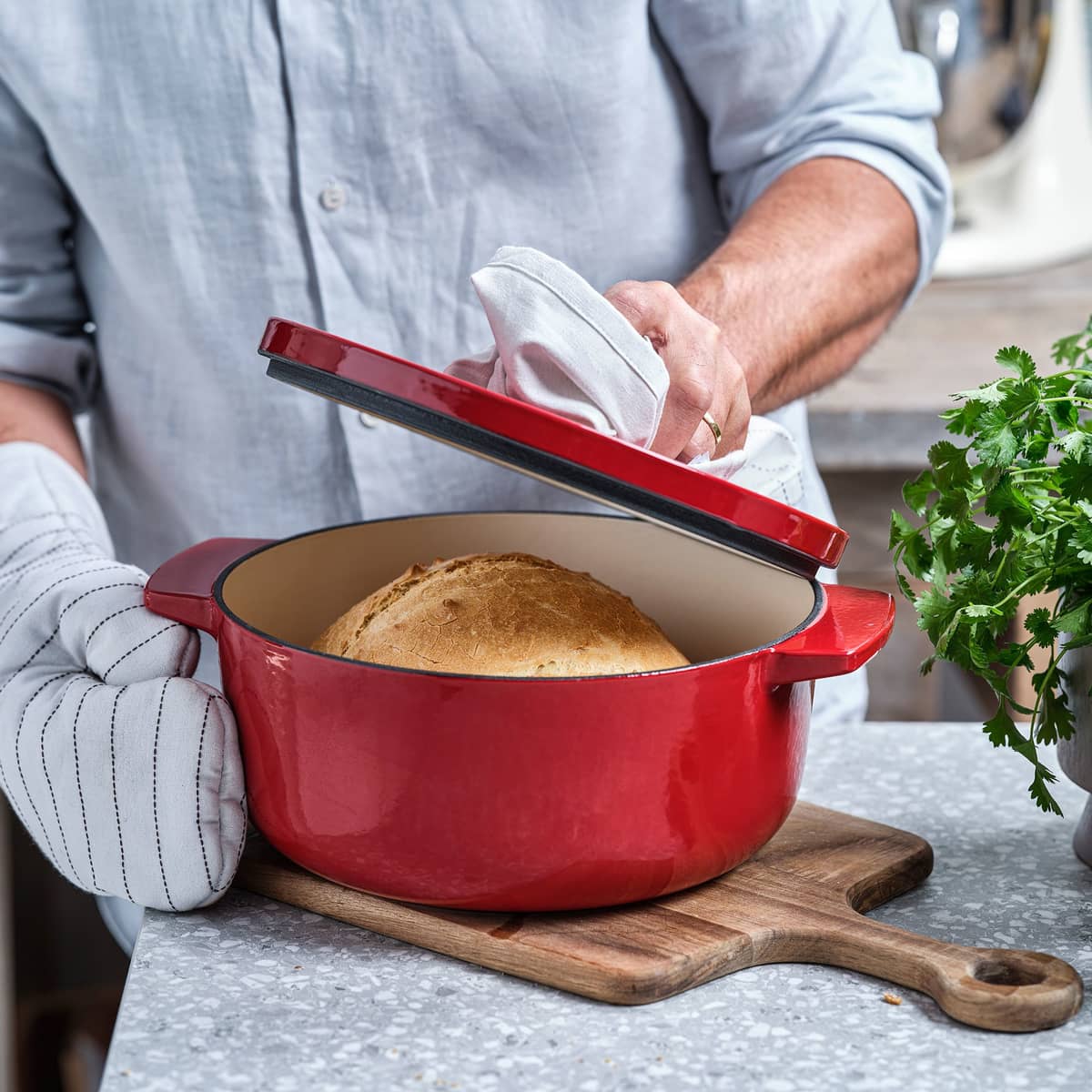 Støpejernsgryte 26 cm/5,2 liter, empire red