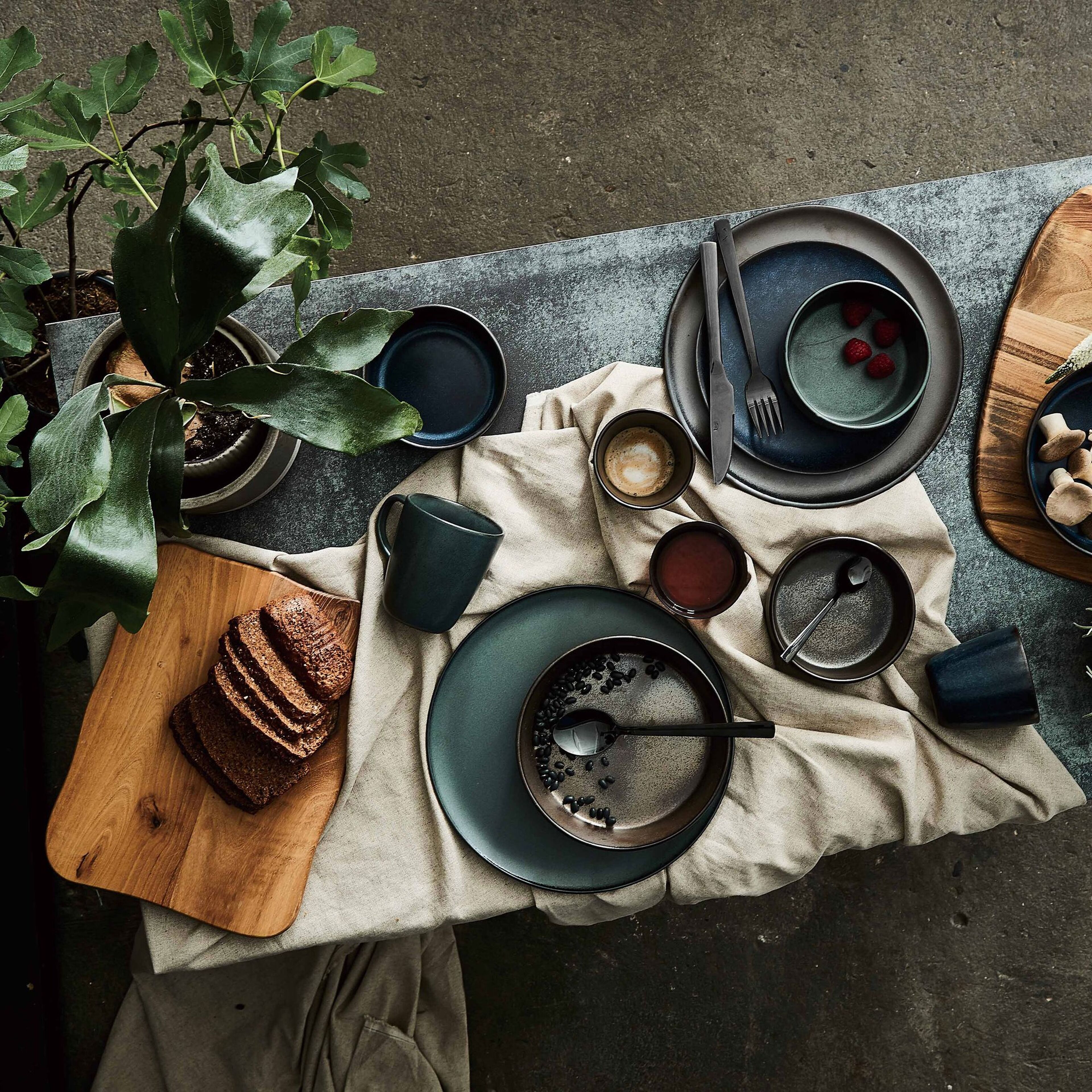 aida-raw-skaerbraeda-servering-teak-15470-45710-4