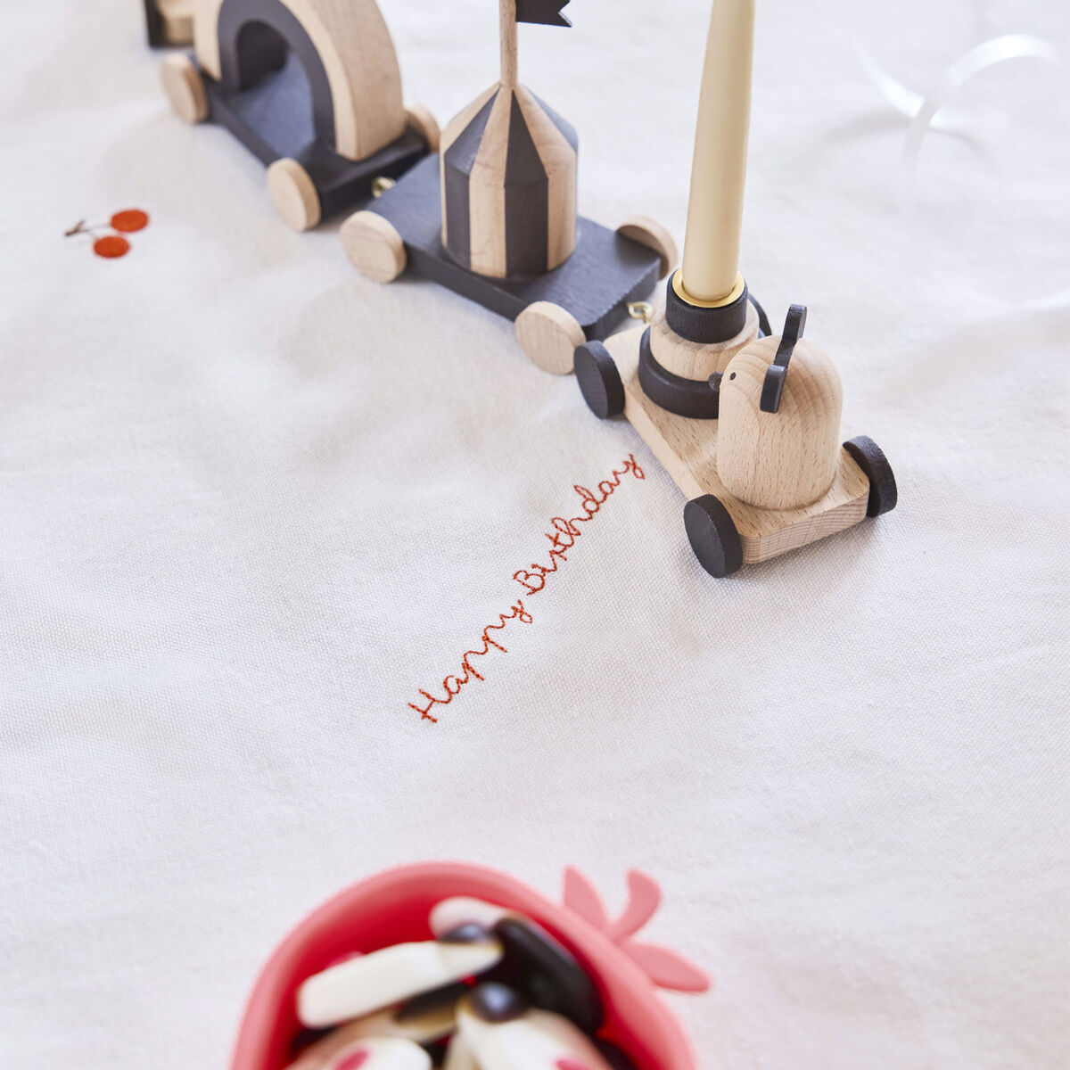 Birthday duk 160 x 160 cm