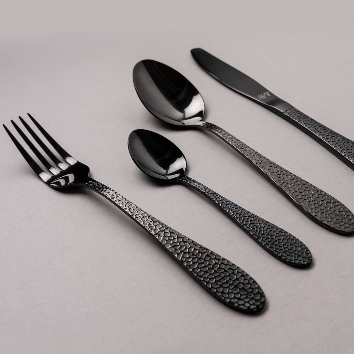 FROST bestickset 16 delar, onyx/svart