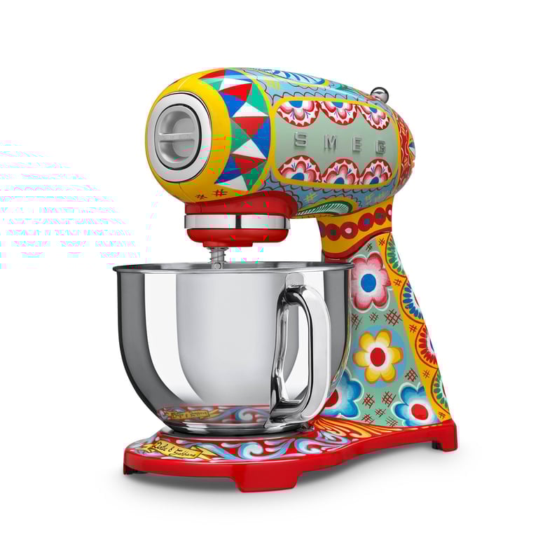 Dolce & Gabbana -yleiskone, 4,8 l