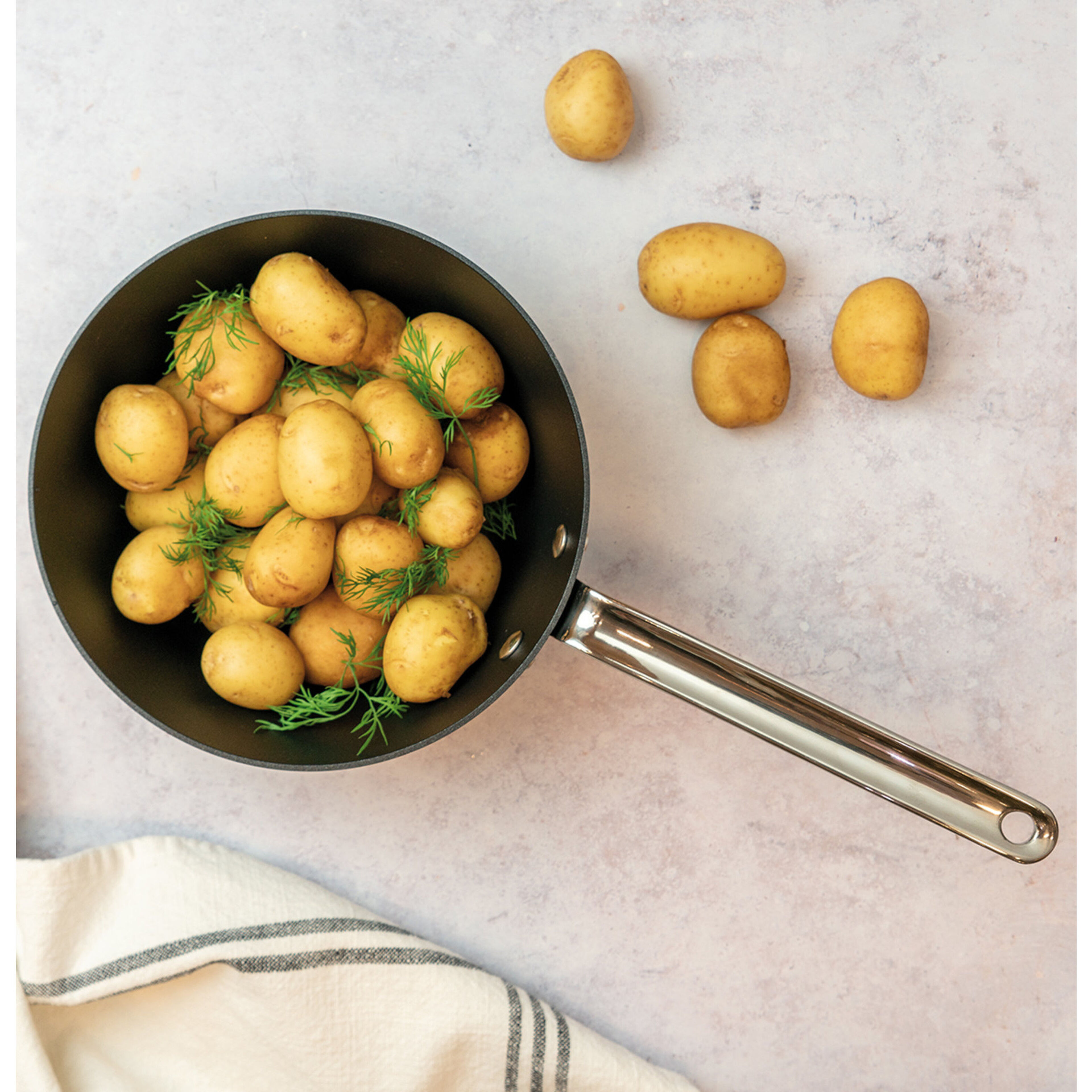 scanpan-techniq-windsor-sauteuse-22-cm-2-8-l-sp-54232208-39906-4