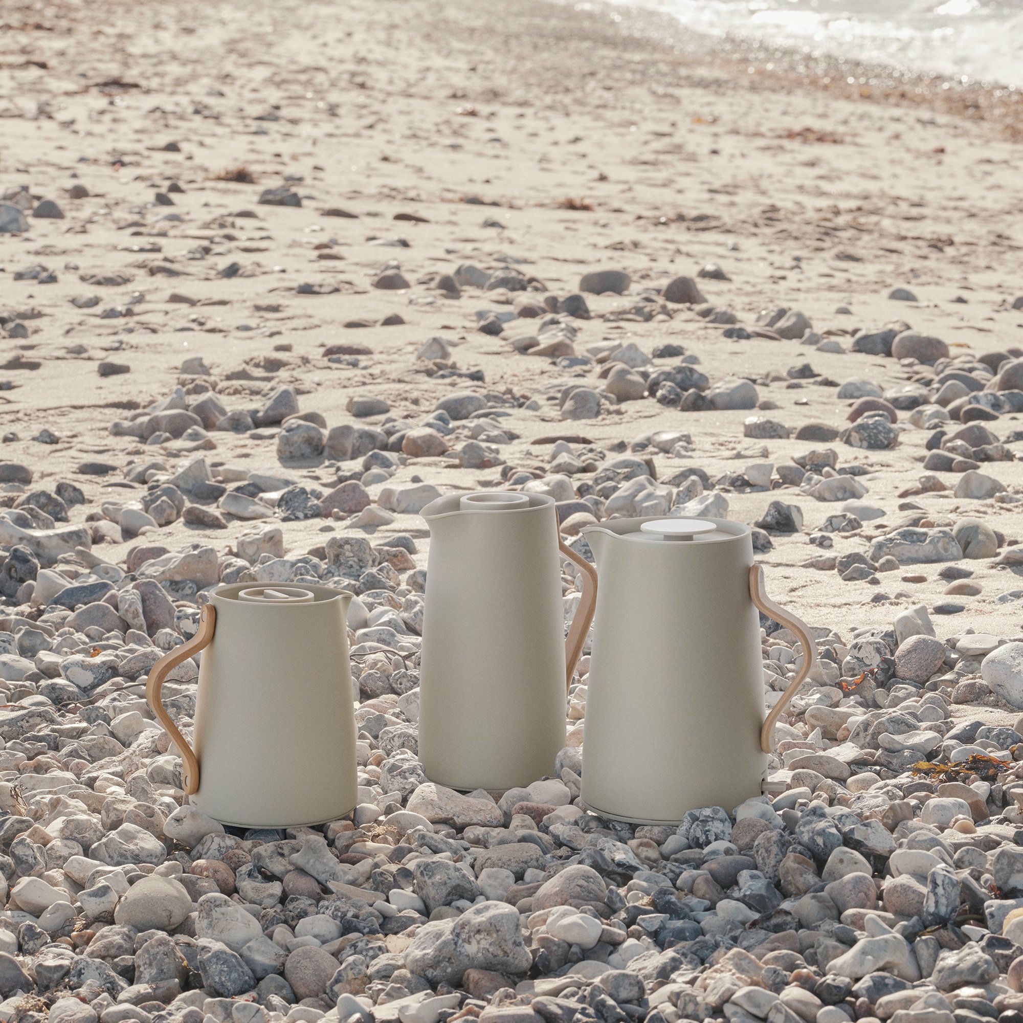 Alternativ bild 1 för Stelton Emma termoskanna,1,2 liter, soft sand