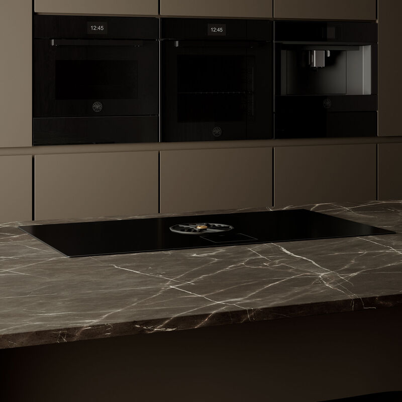 Induktionshäll med integrerad fläkt 83 cm, 4 zoner, flex