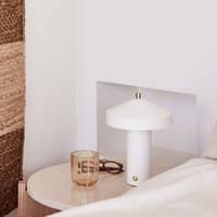 Hatto bordslampa, vit