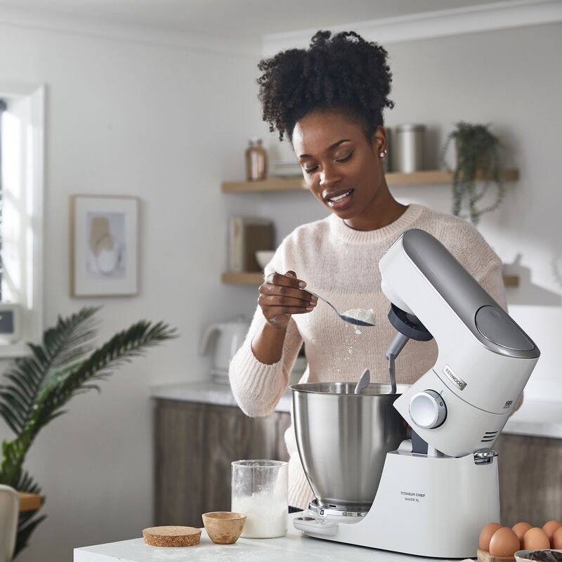 KVL65.001WH kjøkkenmaskin med innebygget vekt