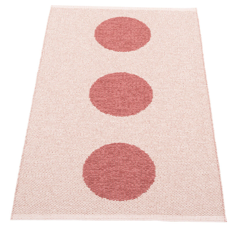 Pappelina Vera Pop teppe 70 × 120 cm, blush/pink