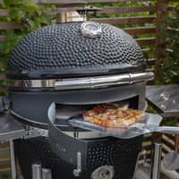 Maxi kullgrill, svart + grillmesterens rotisserie og pizzaovn