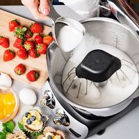 AKM 6230 yleiskone + Assistent Original vispikulho, glossy white