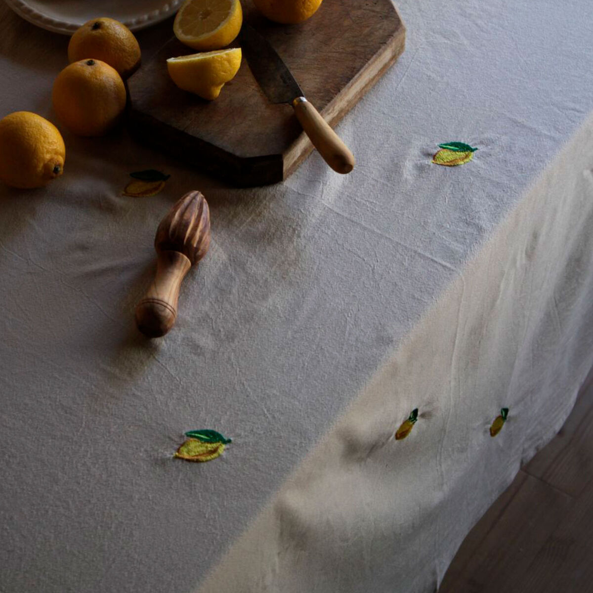 Midnatt Soda Lemon duk 250×145 cm, beige