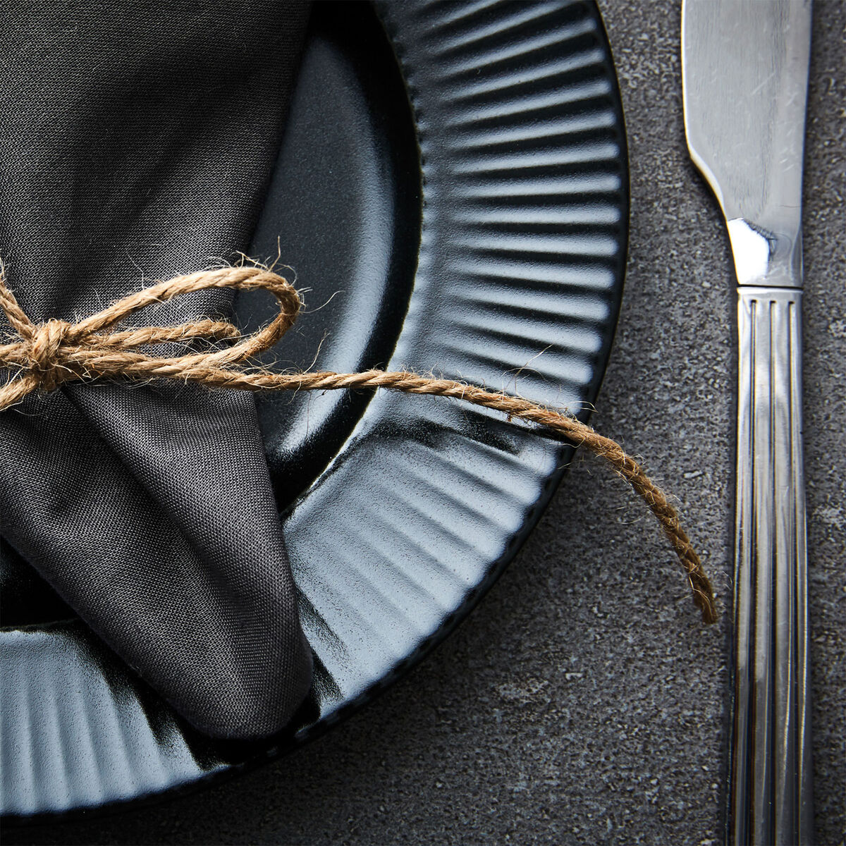 Tallrik 21 cm Svart Stengods