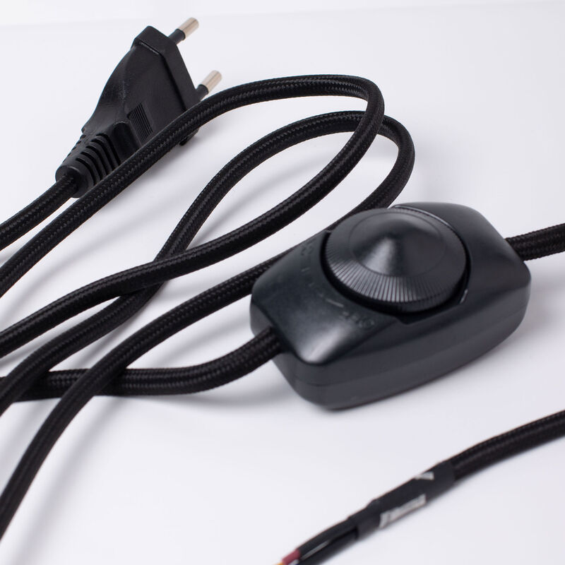 Edgeform seinäjohto 2 m, musta