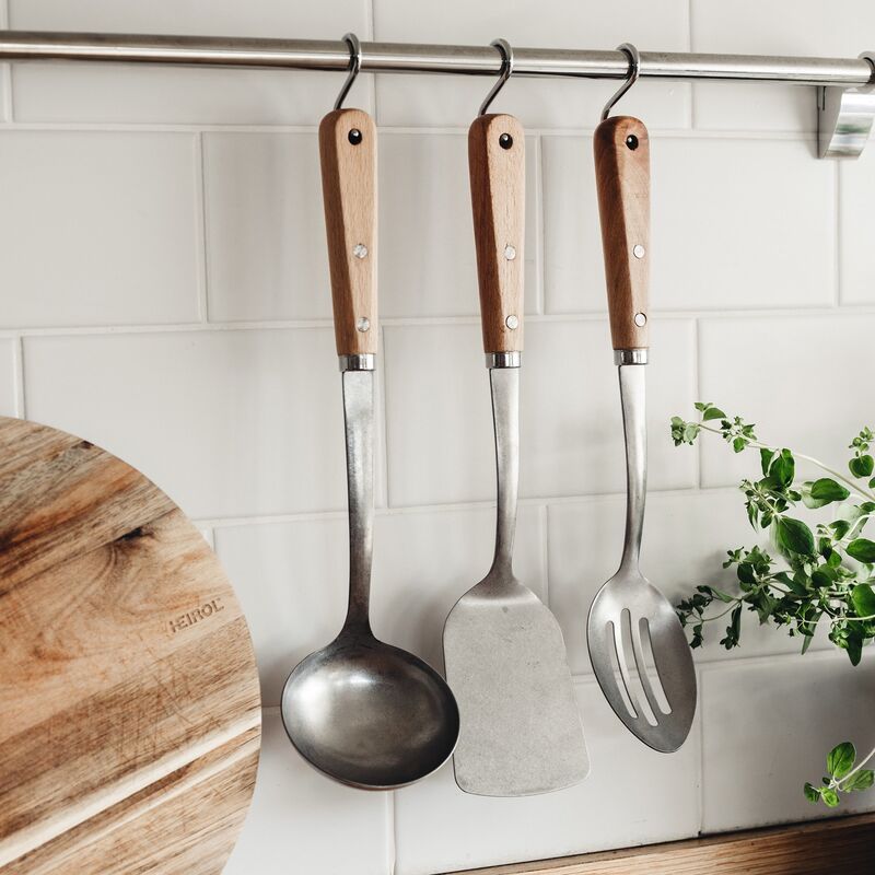 Keittokauha, ruostumatonta terästä, pyökkikahva