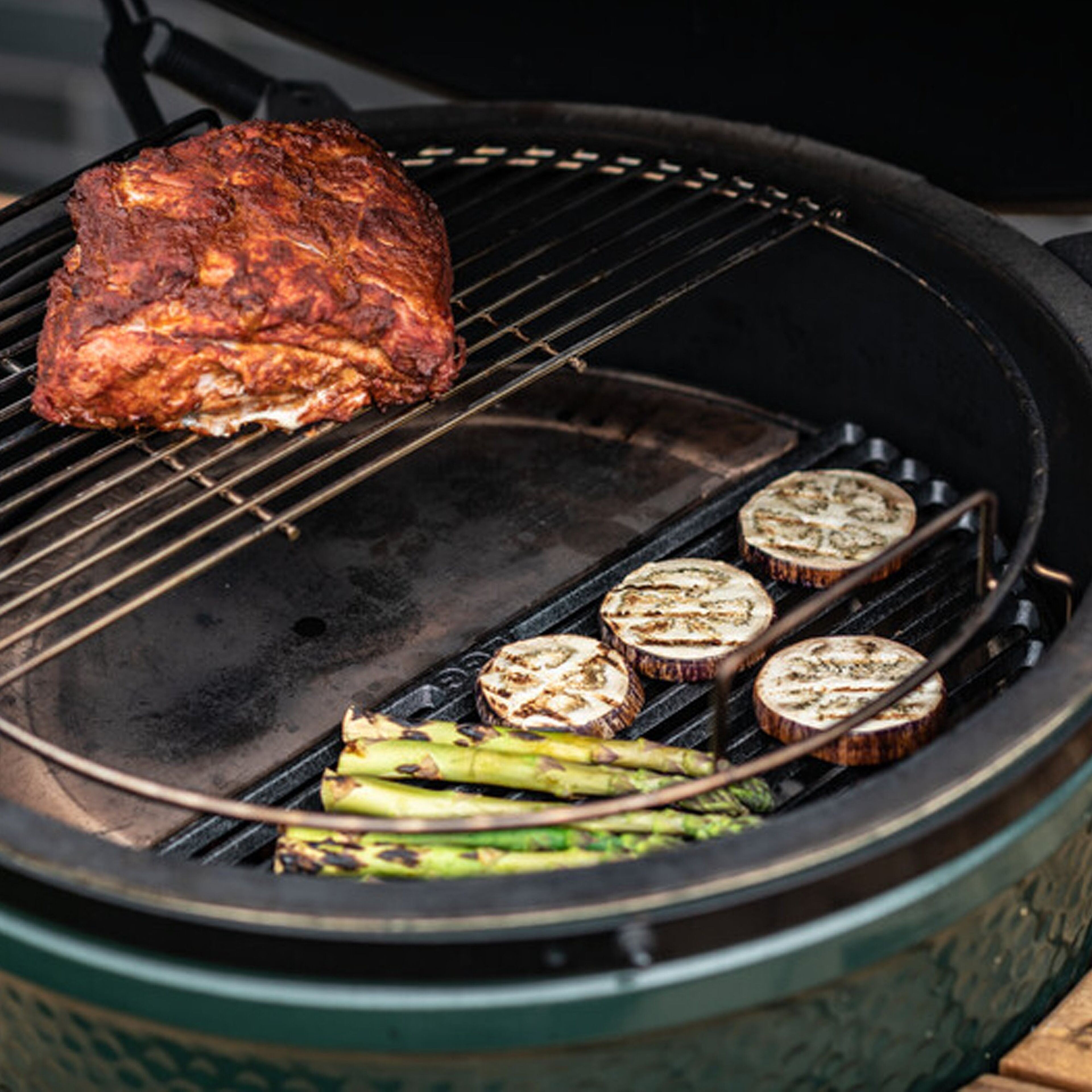 big-green-egg-half-moon-conveggtor-grillsten-xxl-120960-44439-2