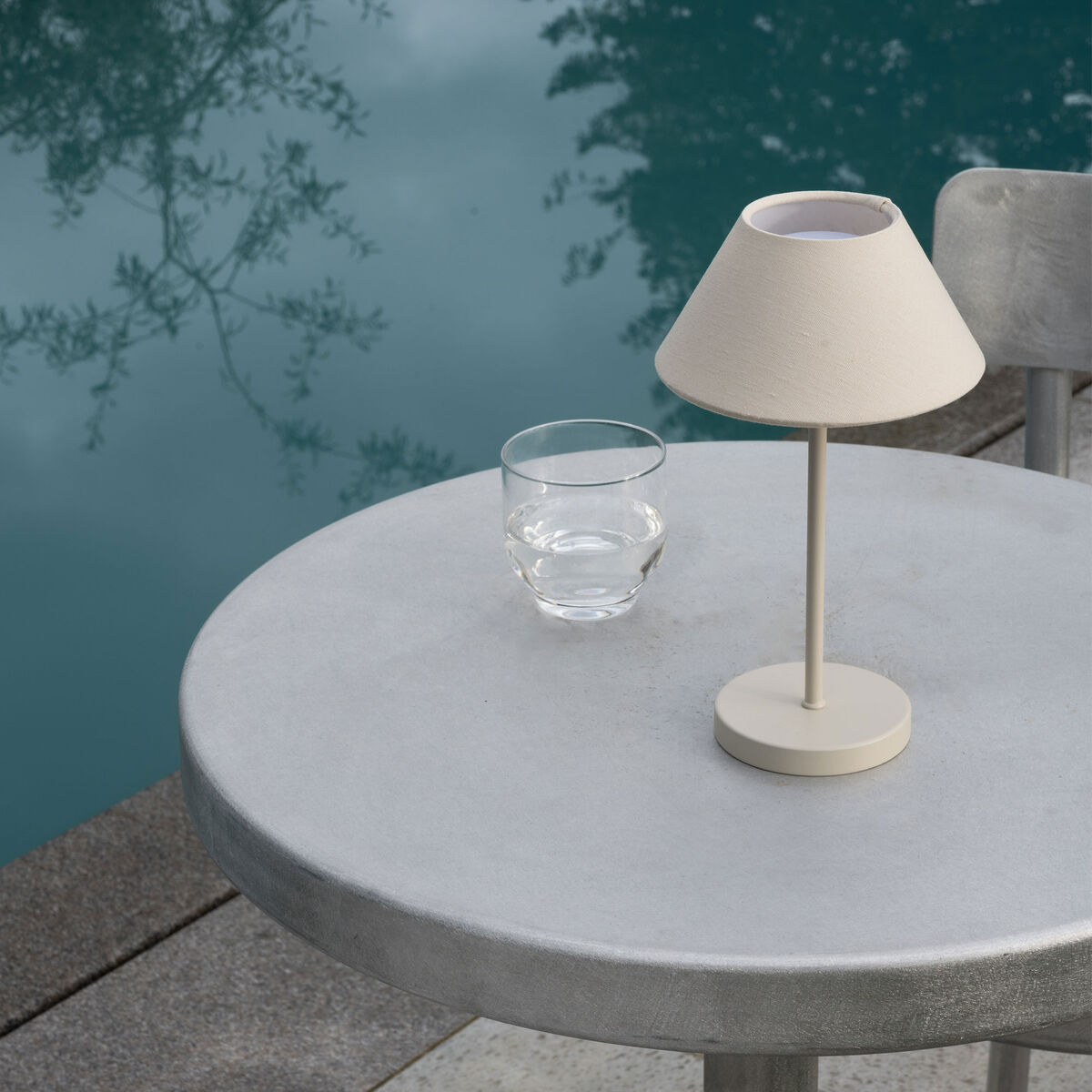 Teya Portabel bordlampe, offwhite