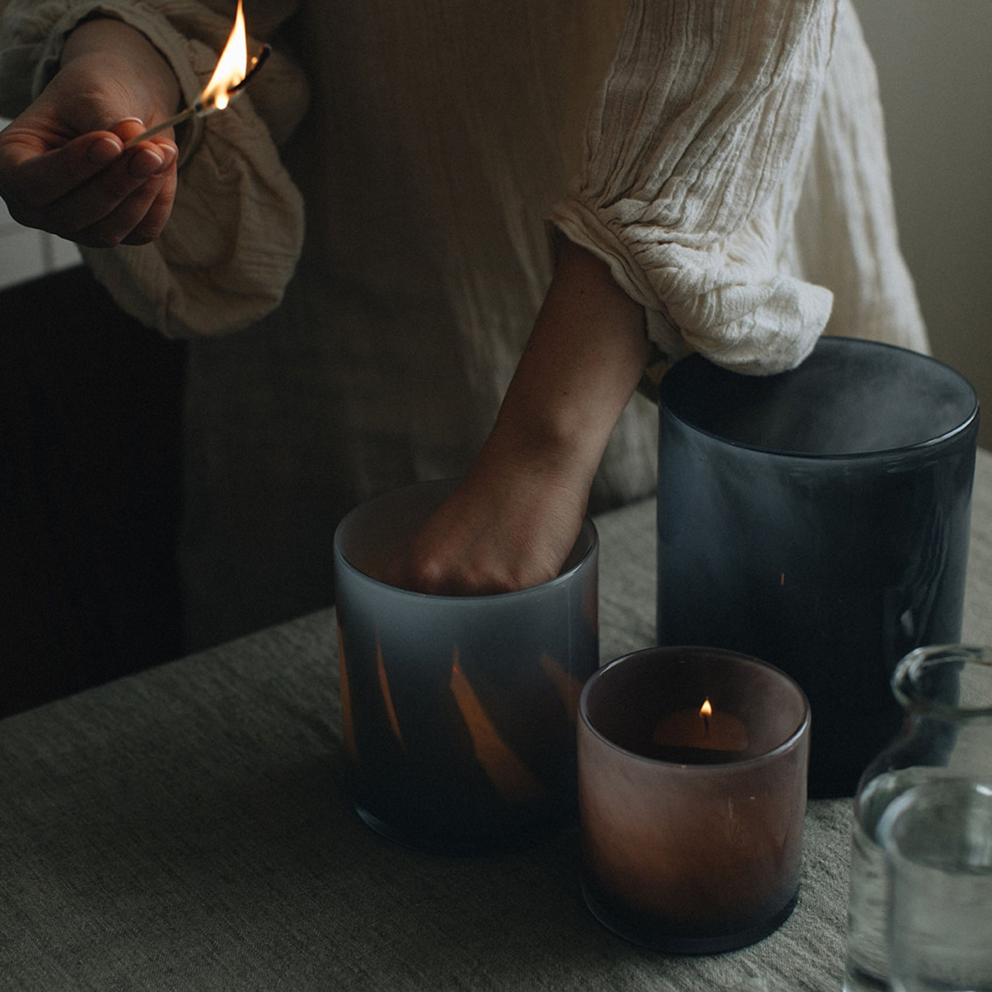 tell-me-more-lyric-fyrfadsstage-purple-grey-small-1630109-51785-4