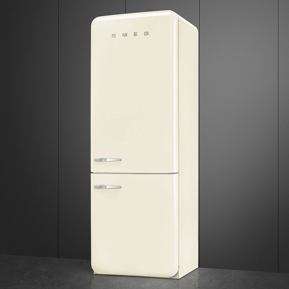 Smeg FAB38RCR6 högerhängd kyl/frys 70 cm, creme
