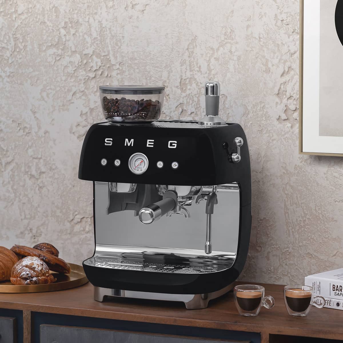 EGF03 Manuell espressomaskin, svart