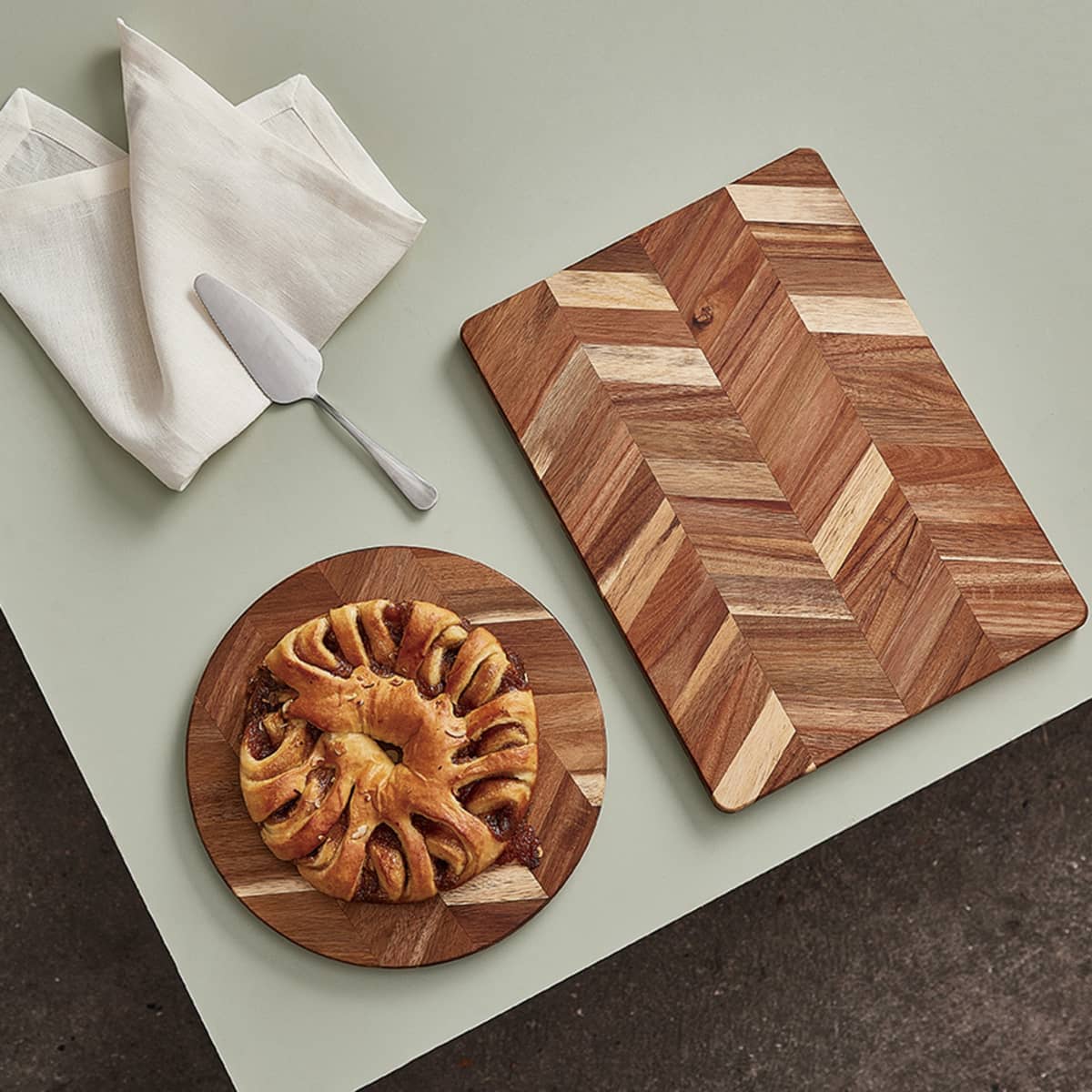 Herringbone rektangulär skärbräda, 38 x 28 x 2 cm, akaciaträ
