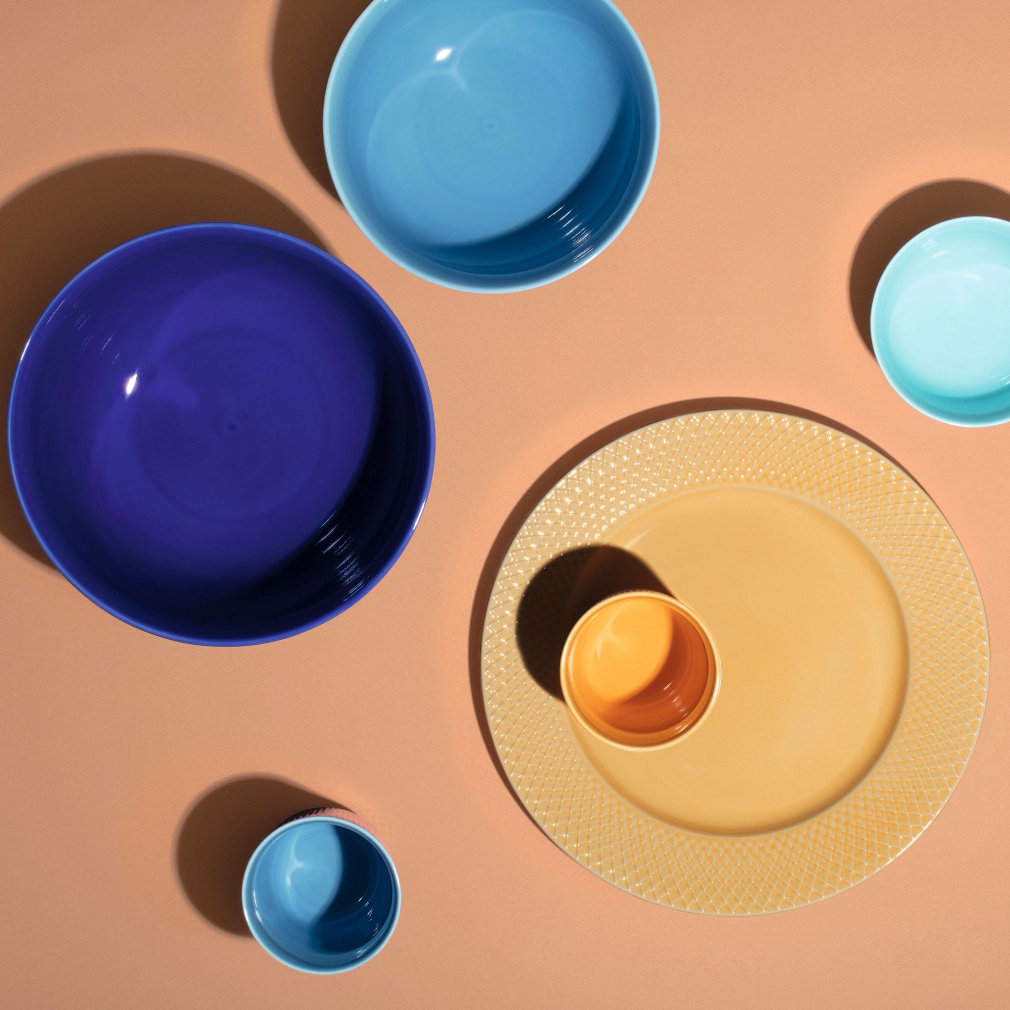 Alternativ bild 1 för Lyngby Porcelæn Rhombe Mugg 33 cl Blå