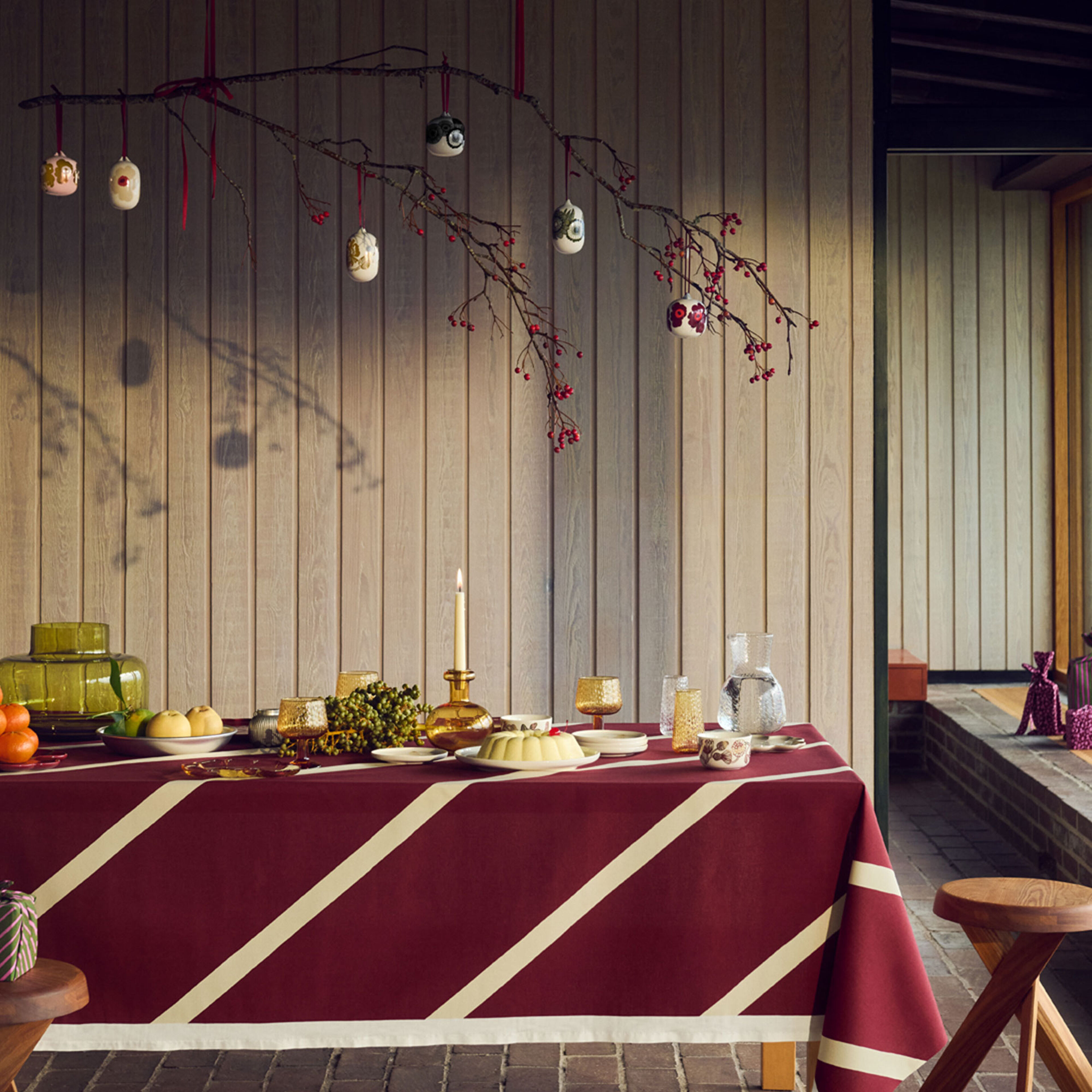 Tiara Skål 2,5 dl, hvid/guld