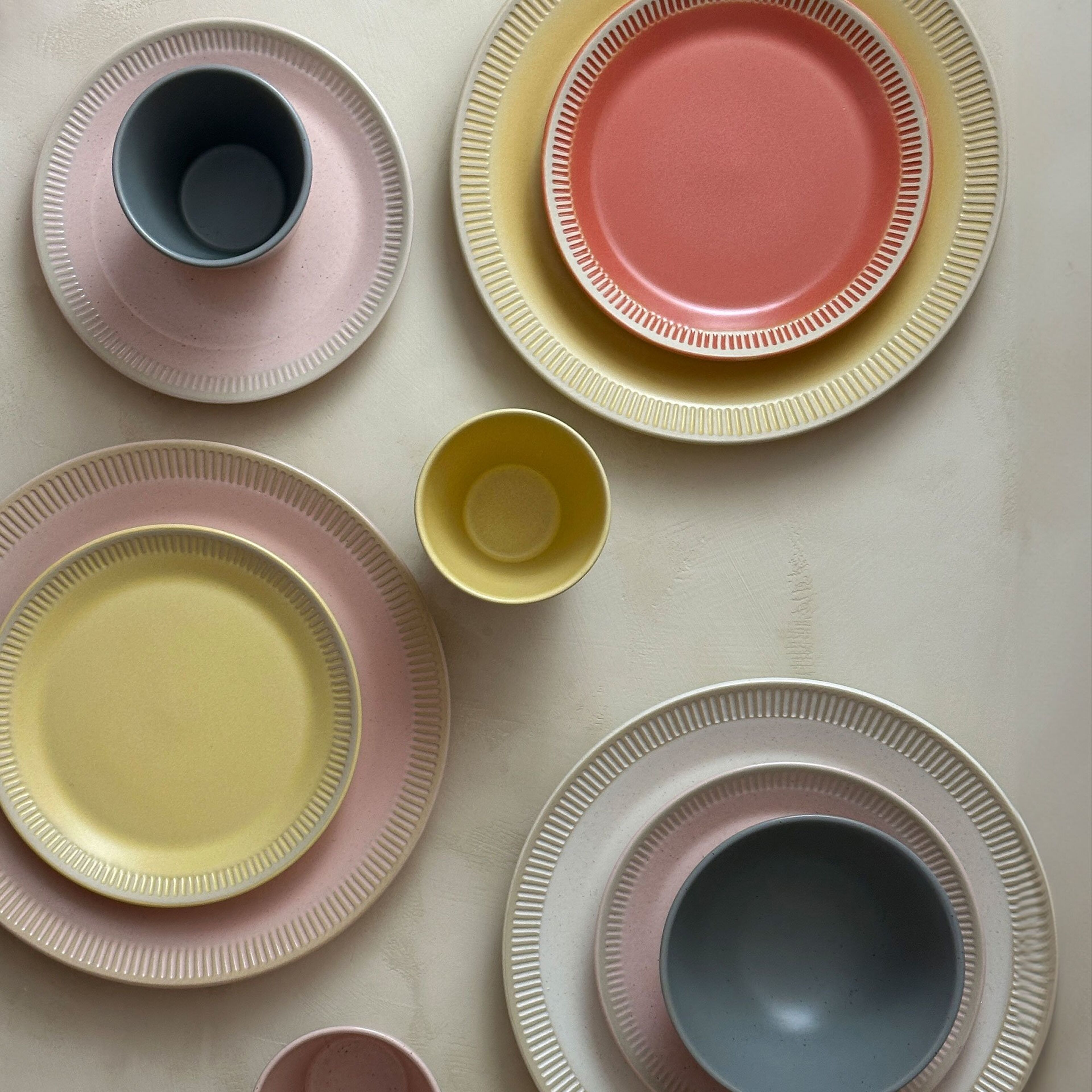 knabstrup-colorit-tallerkener-22-cm-rose-k1400-1-61670-4