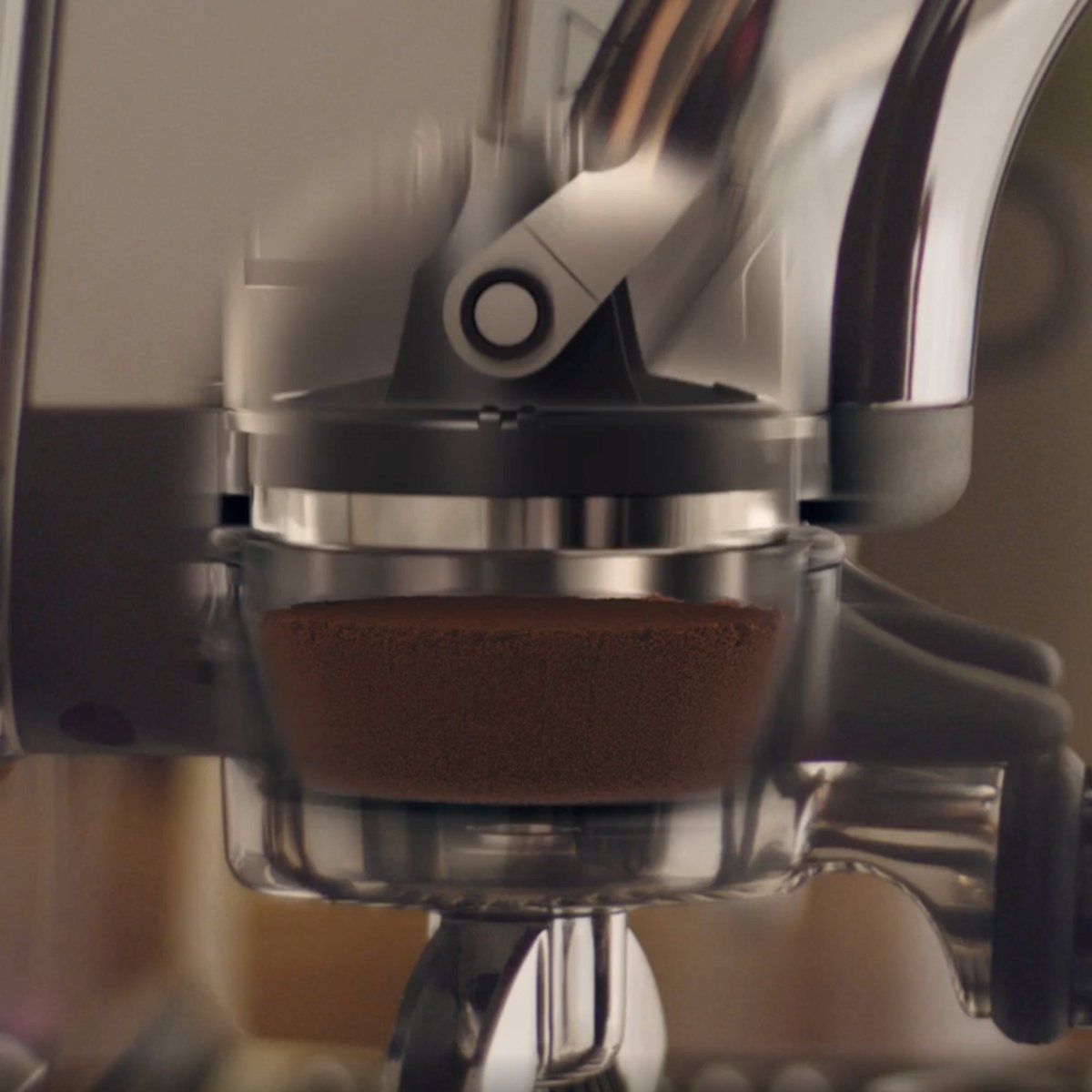 SES876BSS Barista Express Impress espressokeitin