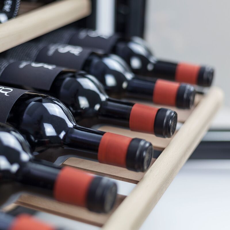 Viinikaappi WineCase 18