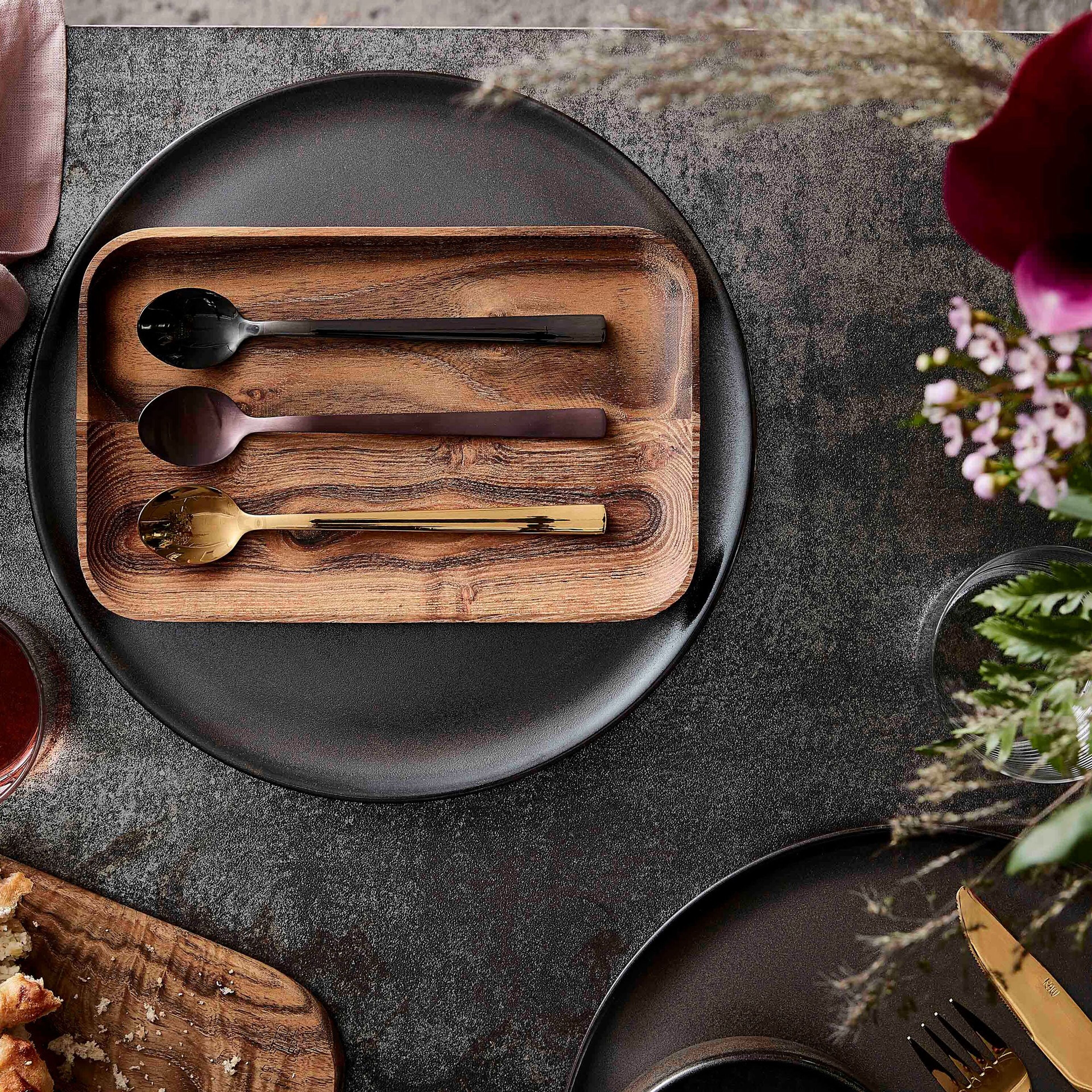 aida-raw-cafe-latte-ske-4-stk-sort-15537-45852-2