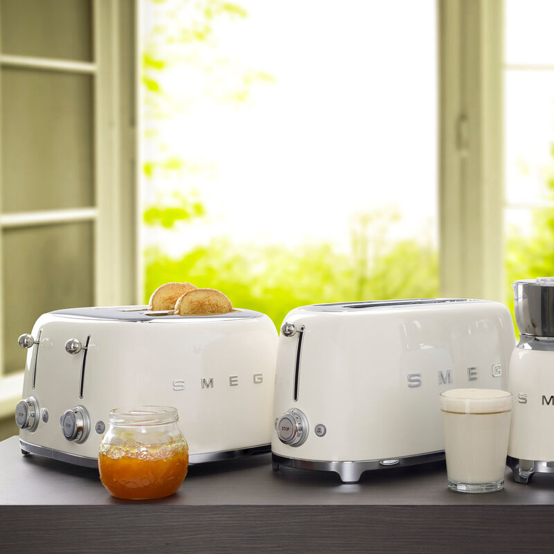 Leivänpaahdin TSF03, valkoinen